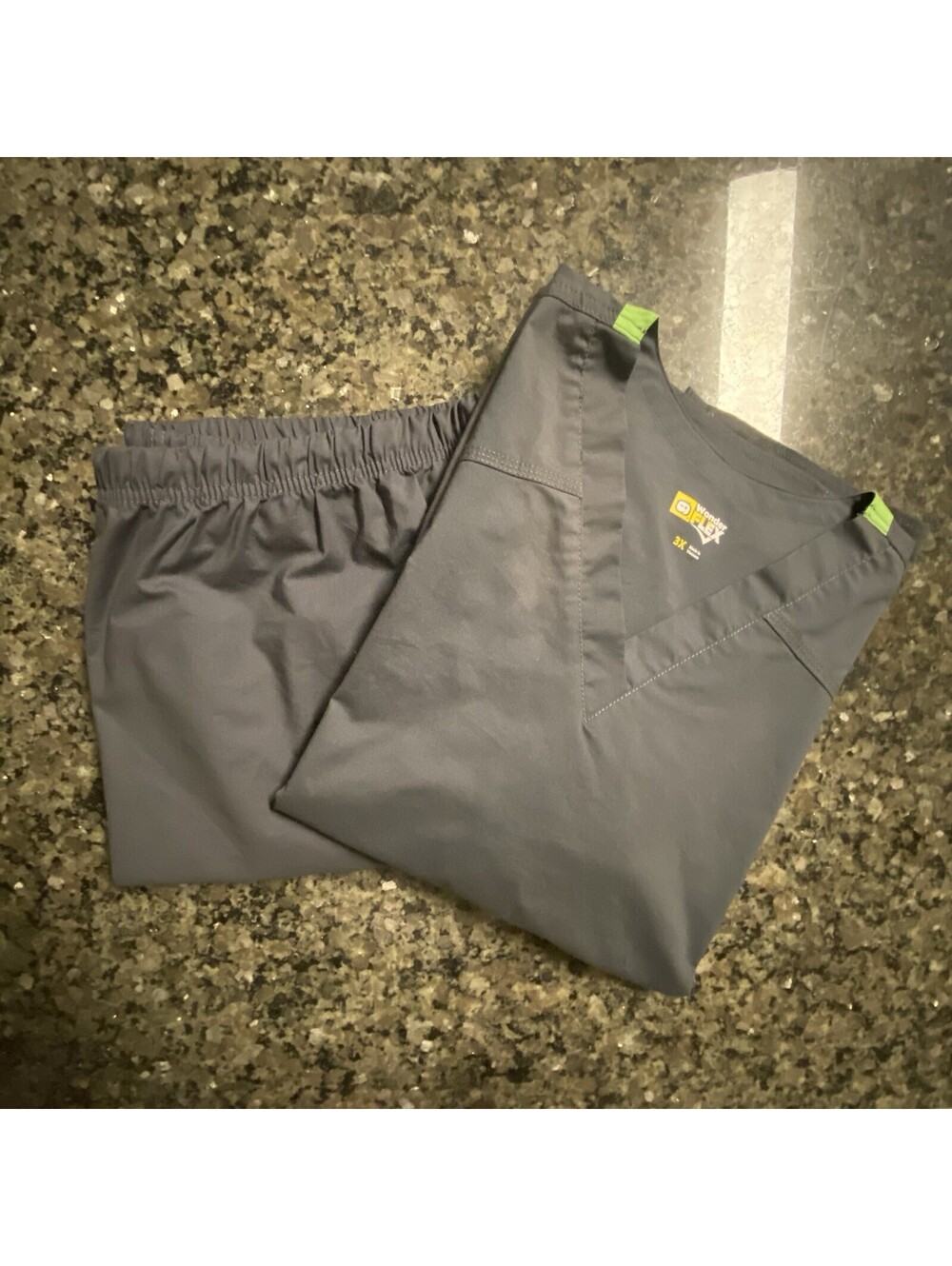 Healing Hands WonderWink Medical Scrubs Set V-Neck Top & Pants 3X Gray